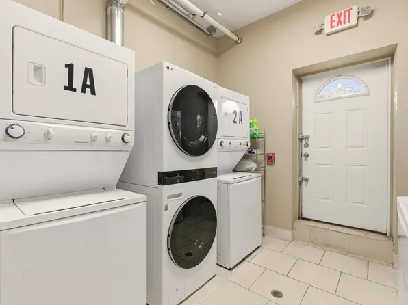 381 Communipaw Avenue image 20 of 23