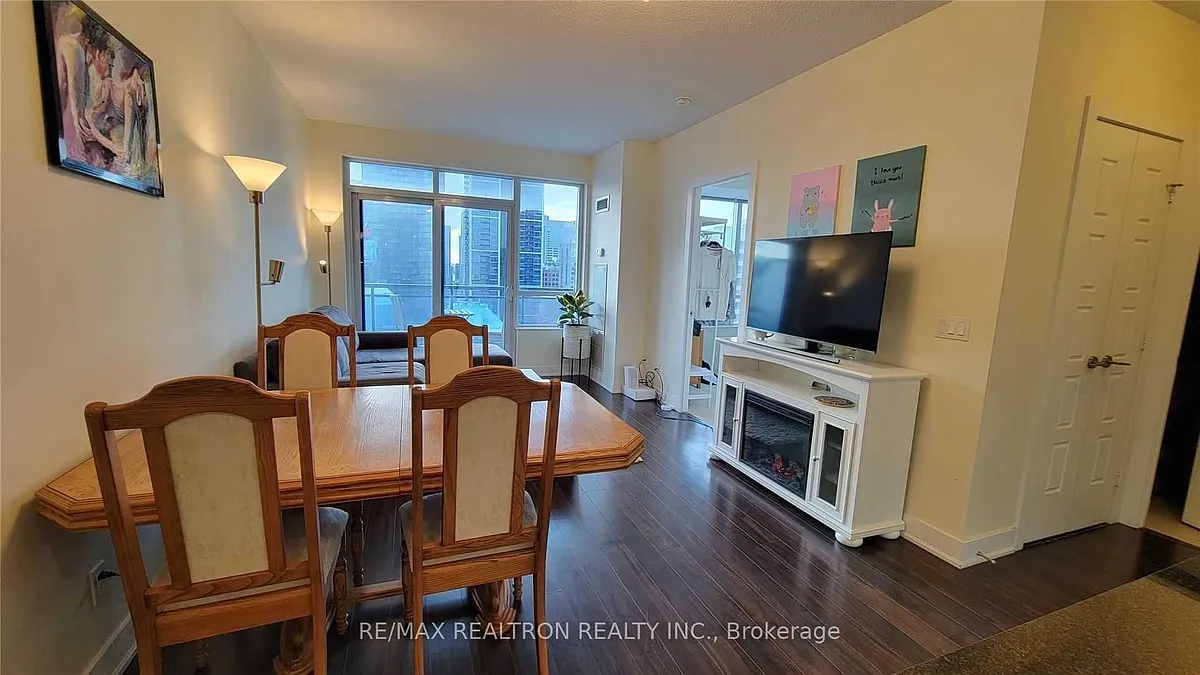 Building Photo - 28 Linden St #2108