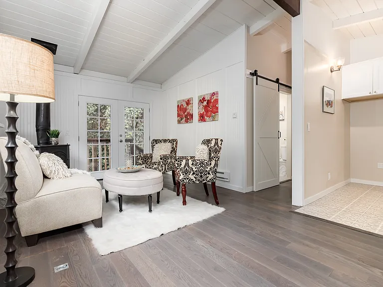 665 Cathedral Dr — Photo 4