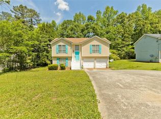 6215 Leverett Dr, Lithonia, GA 30038