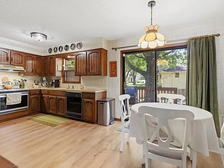 1100 SW Mic O Say Dr — Photo 16
