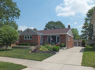 1433 S 6th Ave, Des Plaines, IL 60018
