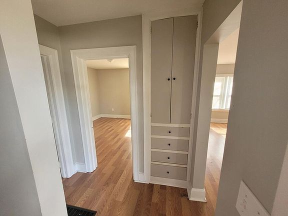 4th image of 216 Harrill St #A