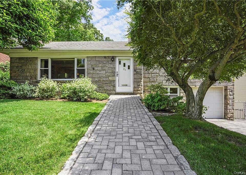 1st image of 28 Albemarle Pl