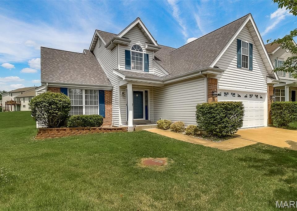 1st image of 4647 Robbins Grove Dr