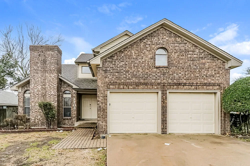 4 bed, 2.5 bath, 2190 sqft, $2,895 — Photo 1