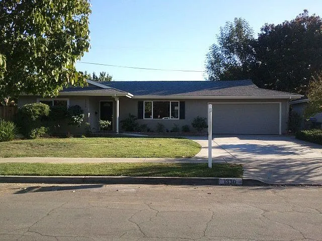 1330 Garrans Dr photo 1