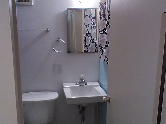 5th image of 257 Grand Ave #1