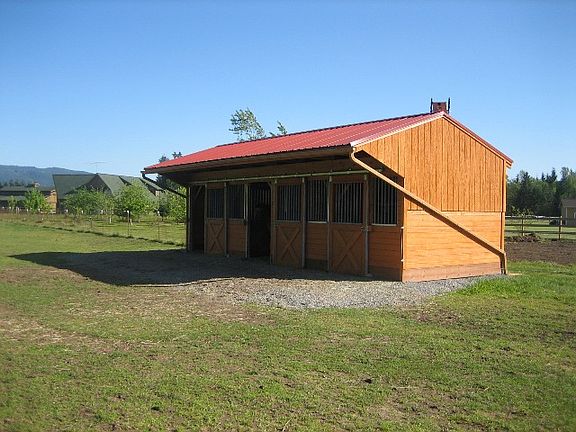 3 stall barn