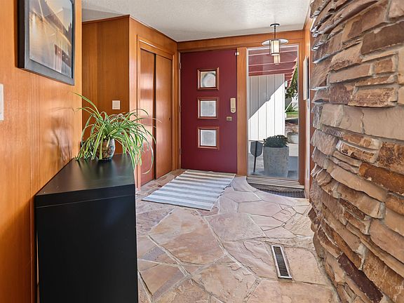 4th image of 508 E Elm Ave