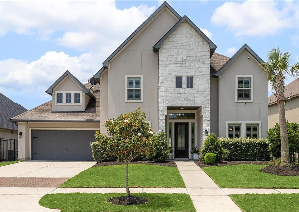 1st image of 530 Amalfi Drive