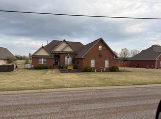 112 Fairway Dr, Covington, TN 38019