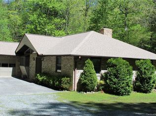 1241 S Cherrywood Ln, Pisgah Forest, NC 28768