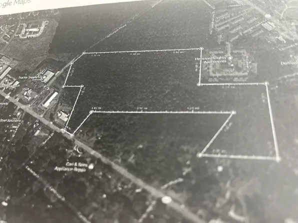 (undisclosed Address), White Hall, AR 71602