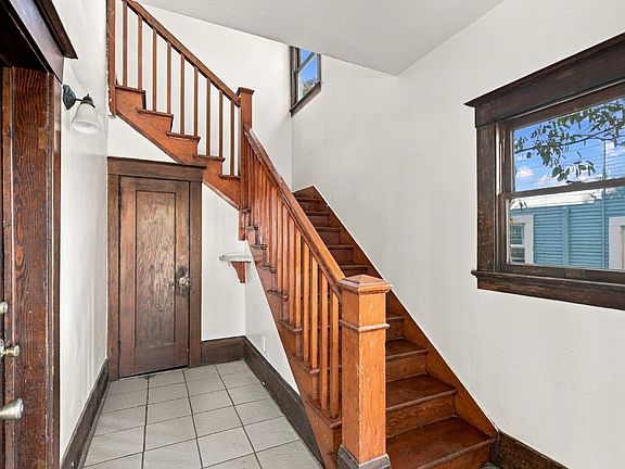 2nd image of 2978 39th St