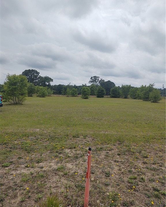 2nd image of Rennert Rd