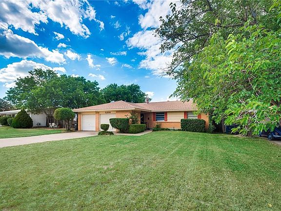 3rd image of 5208 Trail Lake Dr