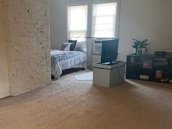 4th image of 2359 East Ave #2359