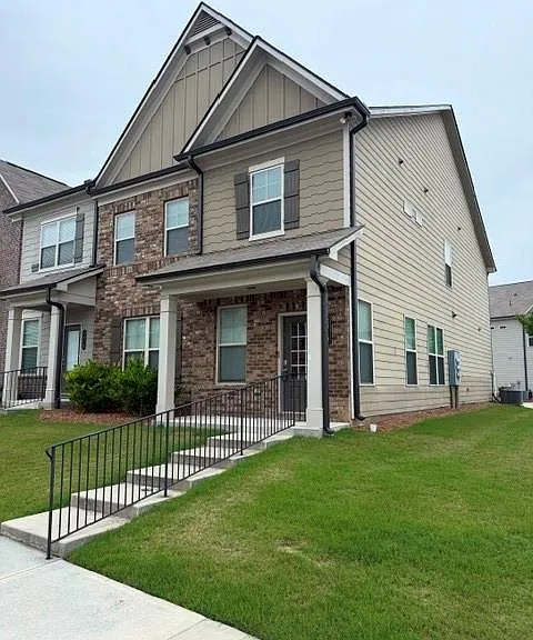 2919 Weyhill Trl — Photo 3