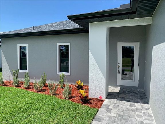 2nd image of 126 SW 37th Ave