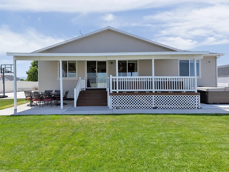 183 E Lake View Dr — Photo 40