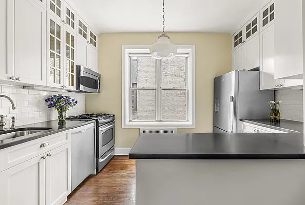 Sold by Compass | media 5