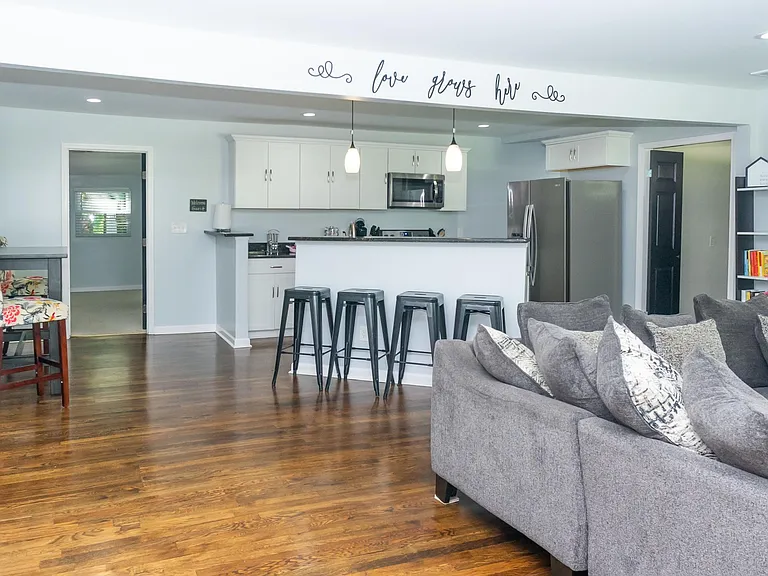 240 W Lake Dr NW — Photo 9