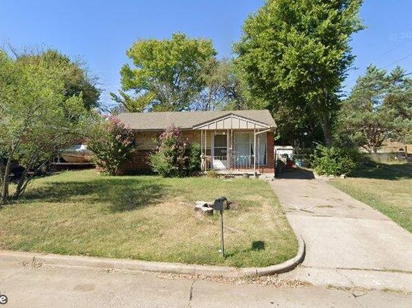 521 SE Greystone Ave