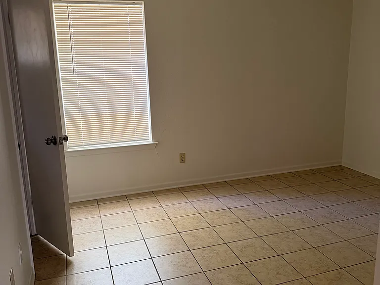 1213 Tammy Ave — Photo 13