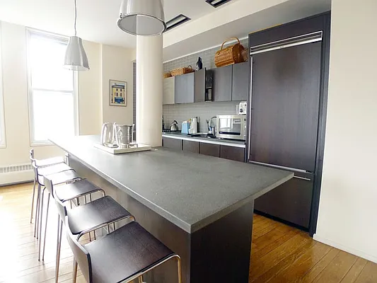 Rented by Sotheby's International Realty | media 9