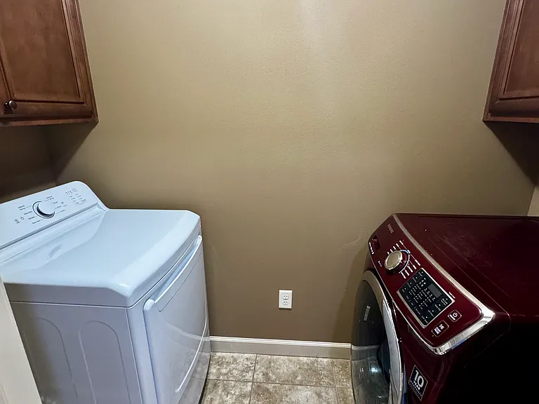 5330 Sanson Dr — Photo 10
