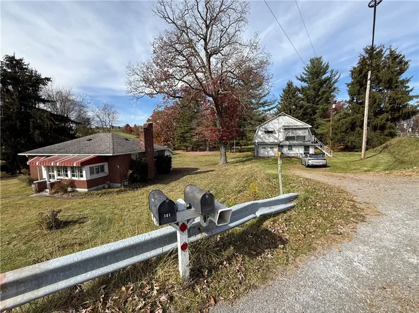 301 & 303 Deer Creek Rd, Saxonburg, PA 16056