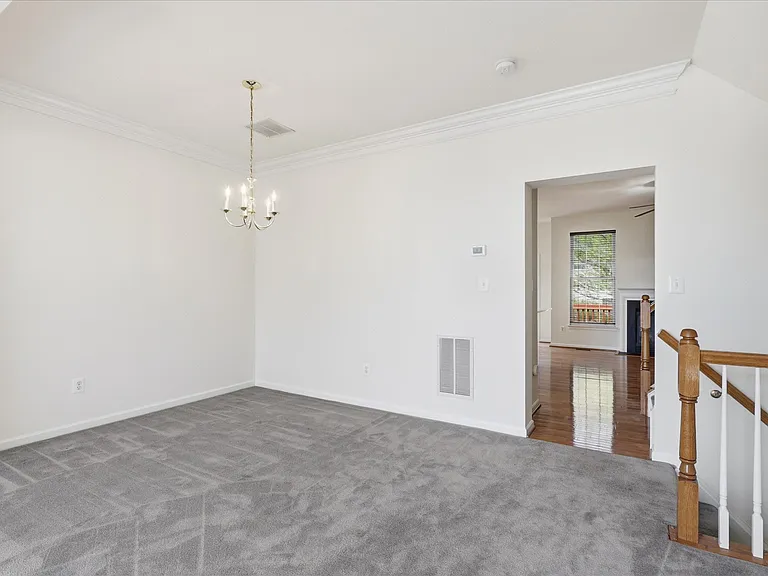 25828 Kirkwood Sq — Photo 6