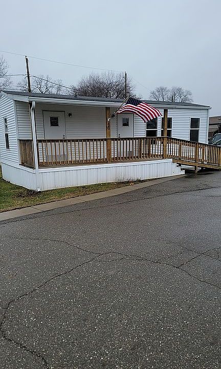 1st image of 825 S 2nd St Lot 40