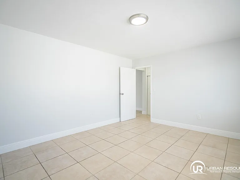 7931 East Dr #201 — Photo 20