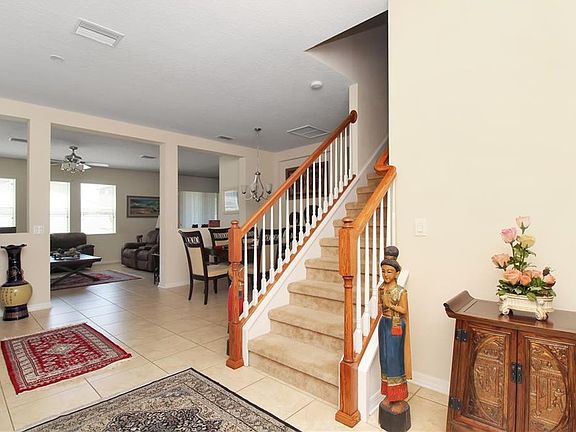 5th image of 9639 Oak Glade Ave