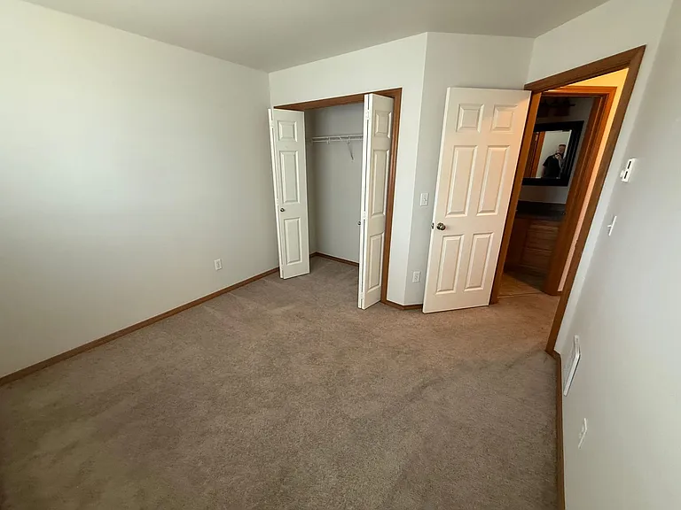 205-211 Thompson Pl — Photo 9