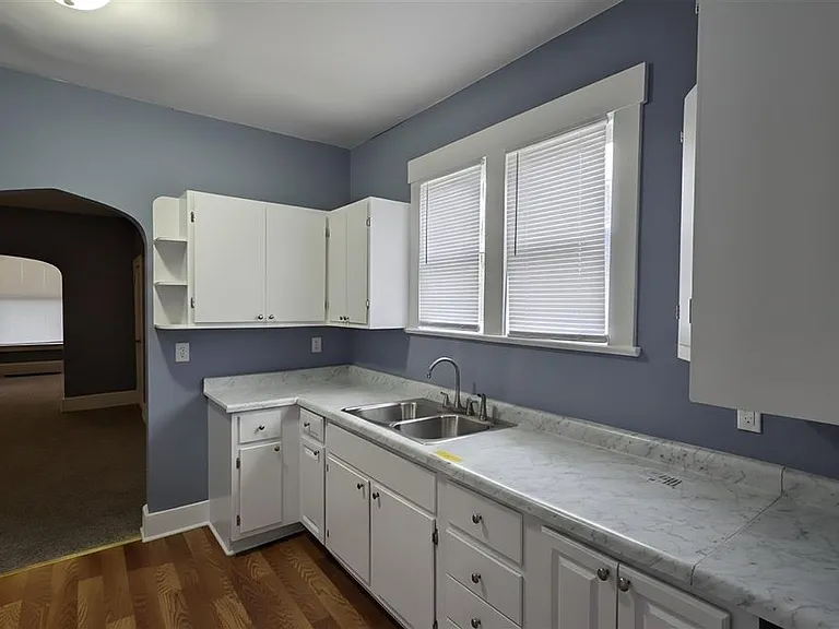 117 S 15th St — Photo 14