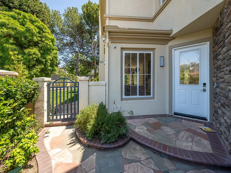 1620 Arch Bay Dr — Photo 4