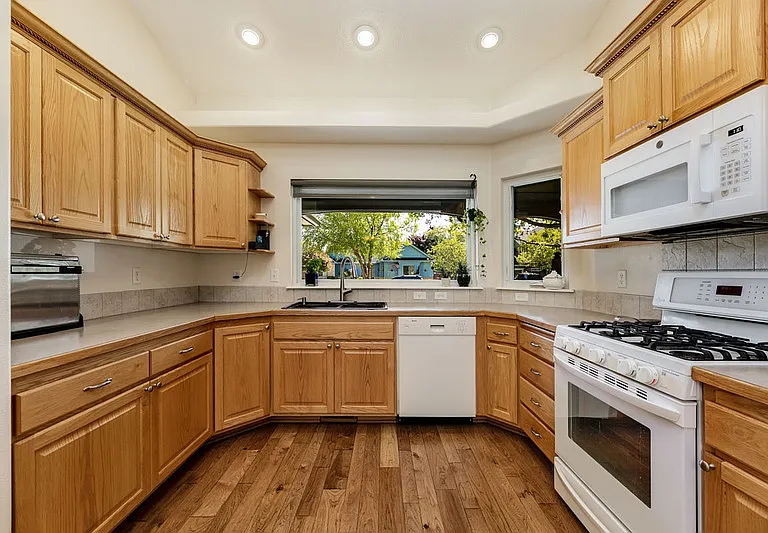 4151 N Clearbrook Pl — Photo 9
