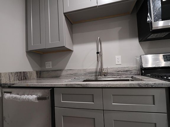3rd image of 507 E Mulberry St #2
