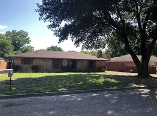 1010 Briarwood St, Mexia, TX 76667