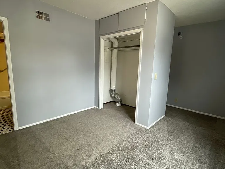 1119 Market St — Photo 9
