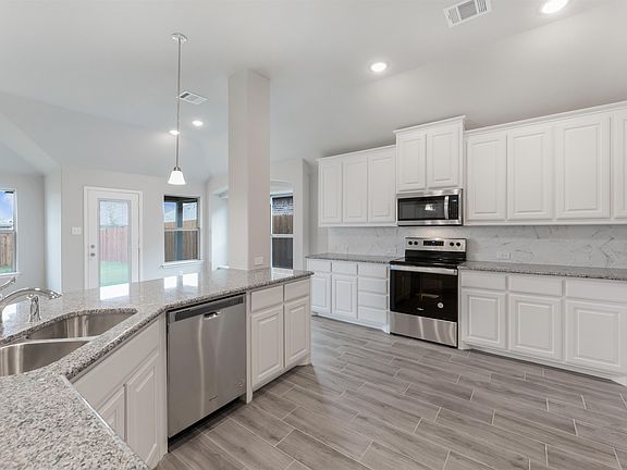 4th image of 4401 Pentridge Dr
