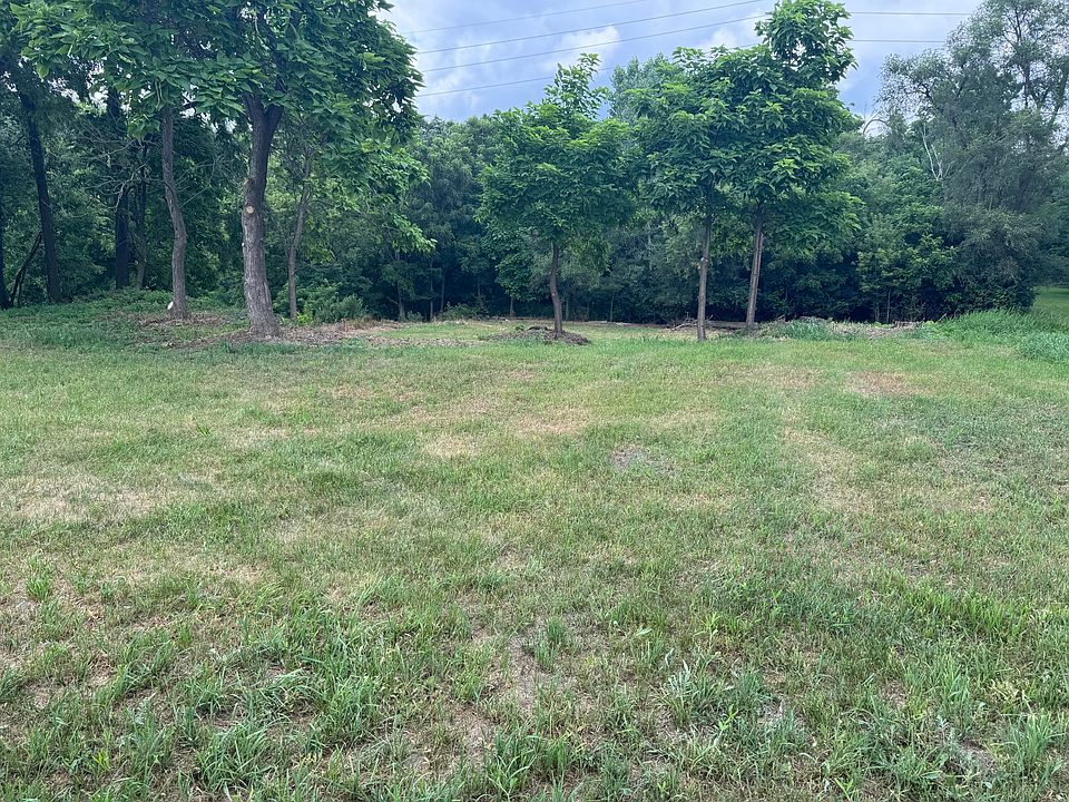 1st image of 1902 Baker Dr