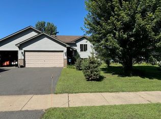 1222 Deer Haven Dr, Isanti, MN 55040