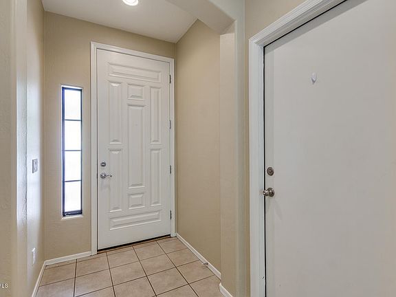 4th image of 5345 E Carmel Ave