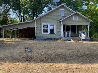 1200 Market St W, Honey Grove, TX 75446