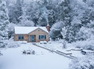 2042 Nebraska Valley Rd, Stowe, VT 05672