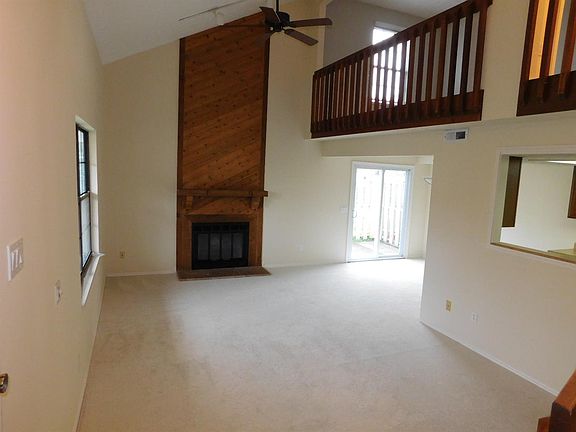 5th image of 3632 Country Ridge Dr